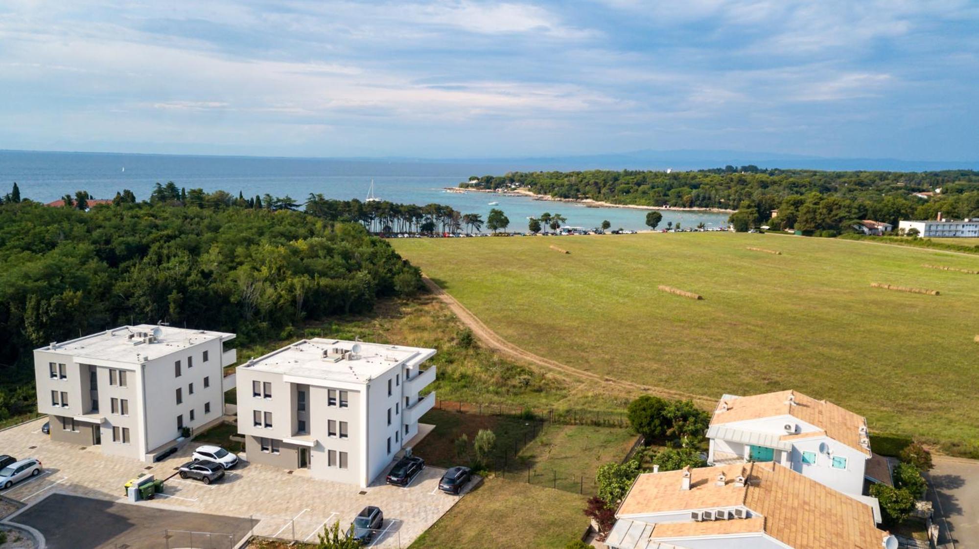 Baden Resort Basanija, Umag-With Sea View, Parking And 300M From The Beach מראה חיצוני תמונה