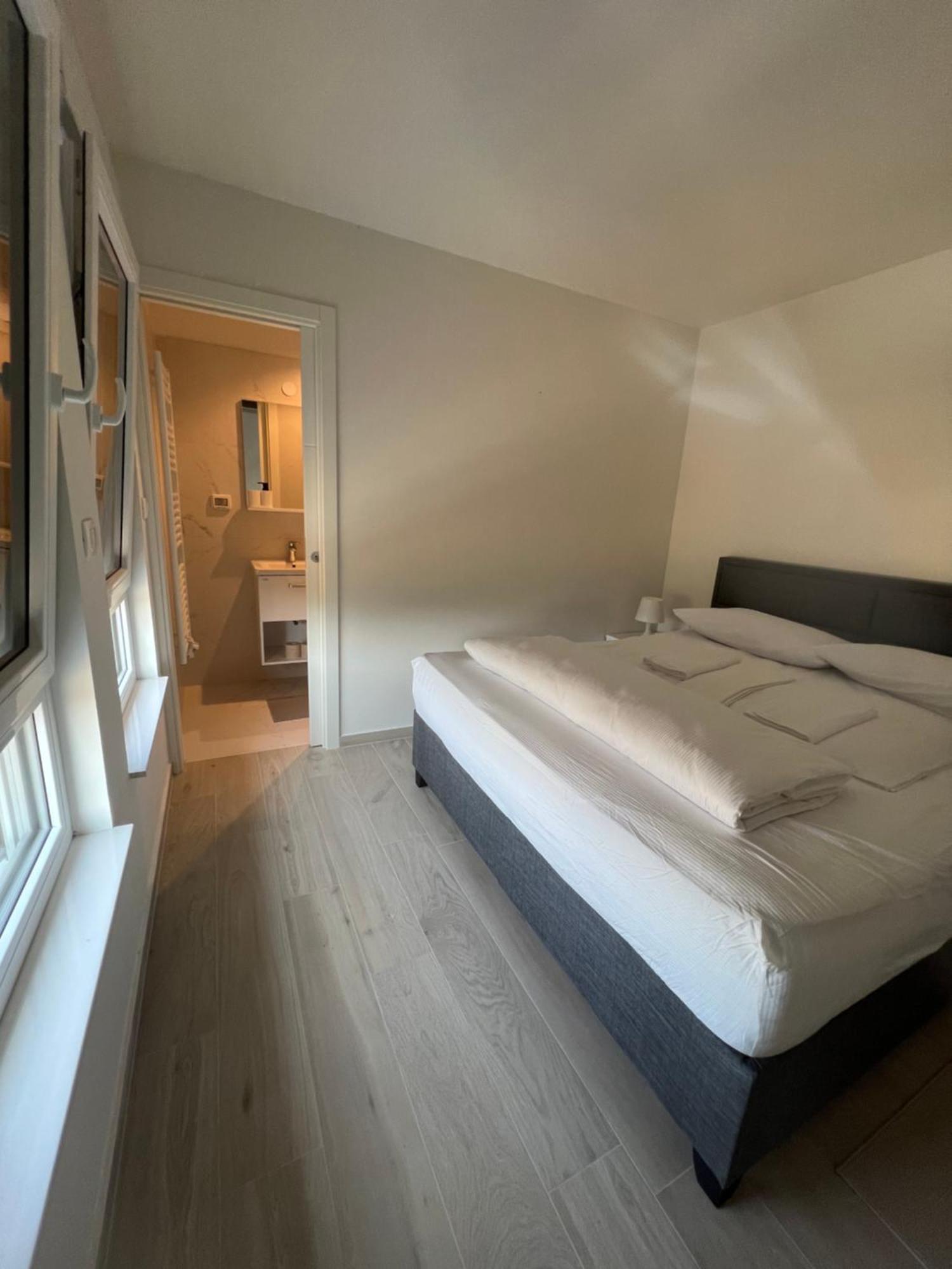 Baden Resort Basanija, Umag-With Sea View, Parking And 300M From The Beach מראה חיצוני תמונה